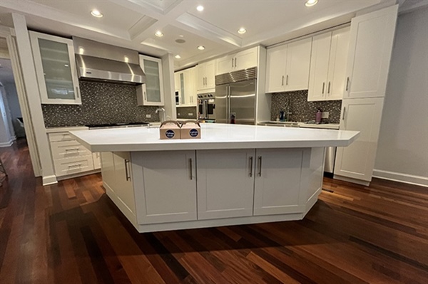 Why Cabinet Refinishing Beats Replacing Cabinets